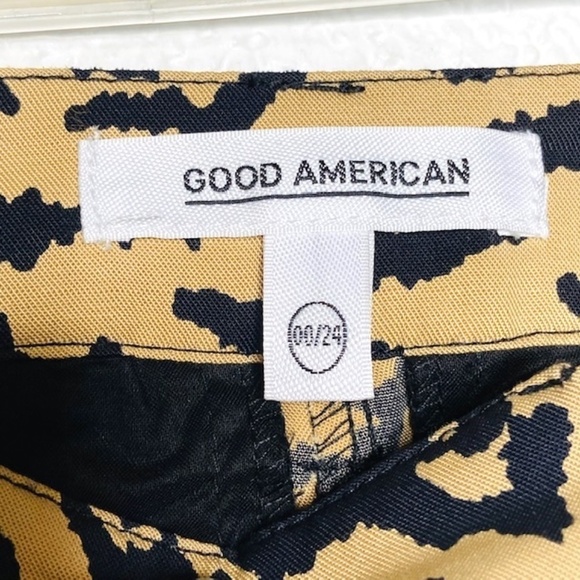 NWOT GOOD AMERICAN Summer Boss Zebra Print Shorts - Picture 8 of 9